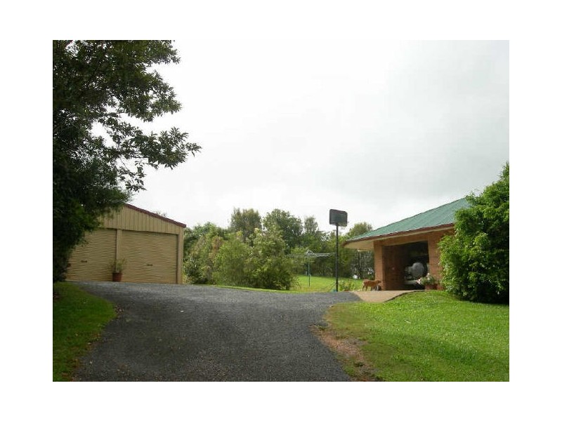 Lake Eacham QLD 4884