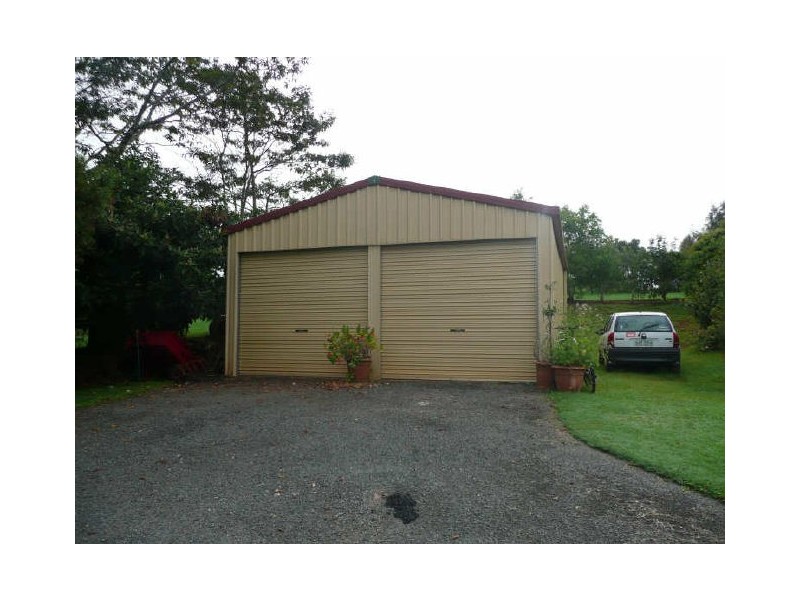 Lake Eacham QLD 4884