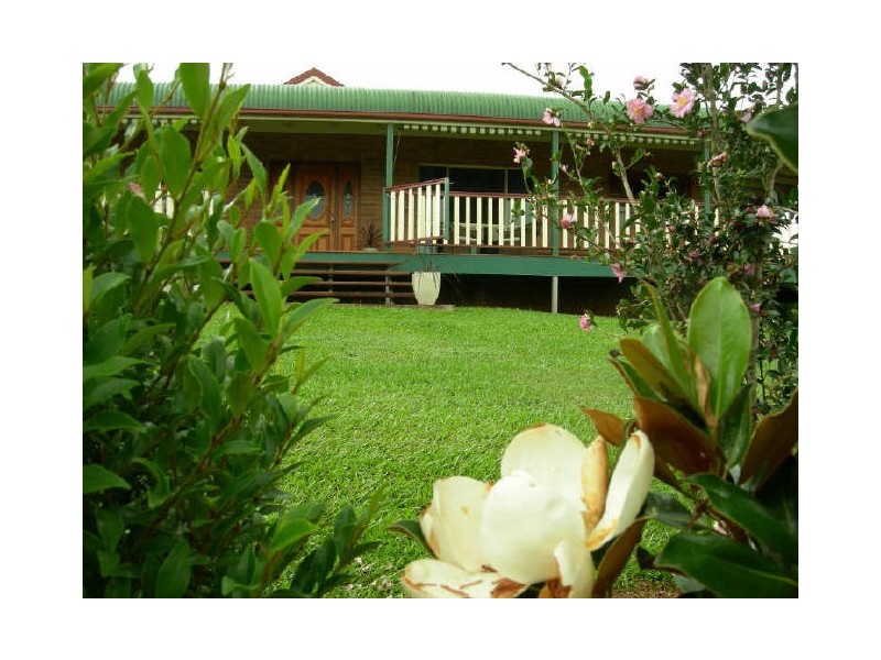 Lake Eacham QLD 4884