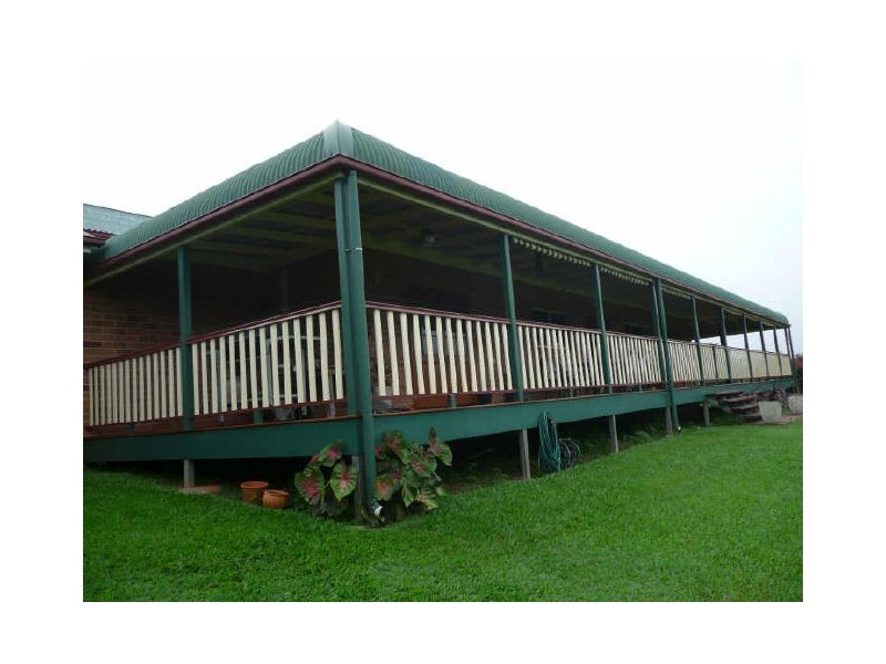 Lake Eacham QLD 4884