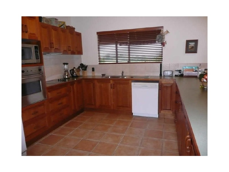 Lake Eacham QLD 4884