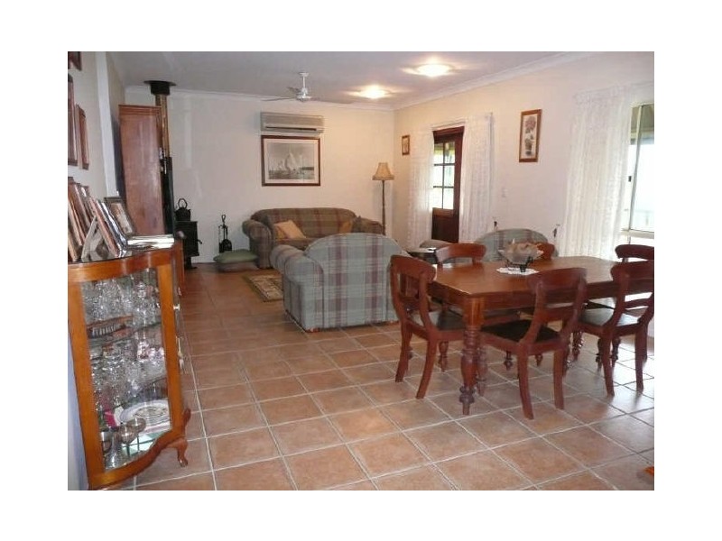 Lake Eacham QLD 4884