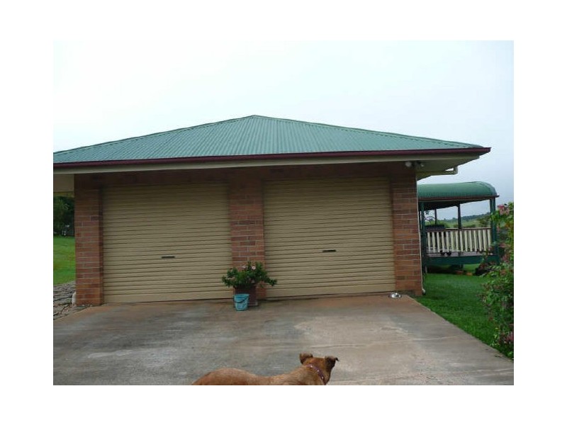 Lake Eacham QLD 4884