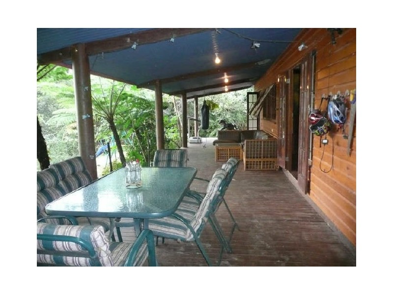 Lake Eacham QLD 4884