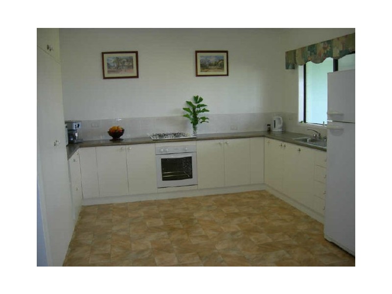 511 Peeramon Road, Peeramon QLD 4885