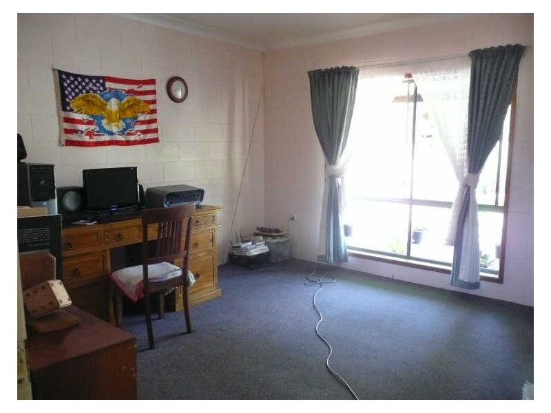 11 Russell Road Lake Eacham, Yungaburra QLD 4884