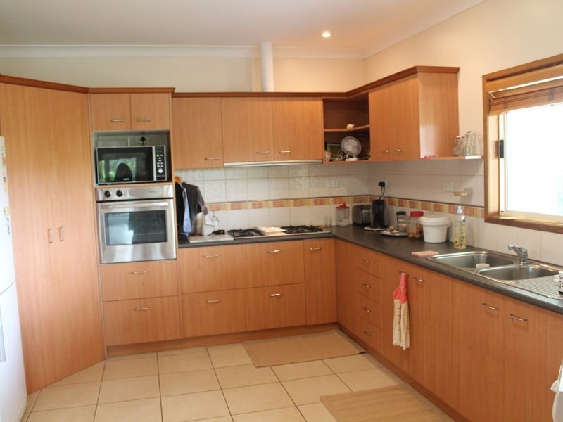 25 Park Avenue, Yungaburra QLD 4884