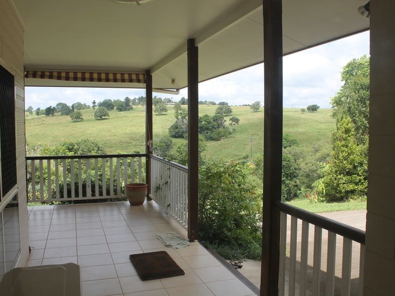 25 Park Avenue, Yungaburra QLD 4884