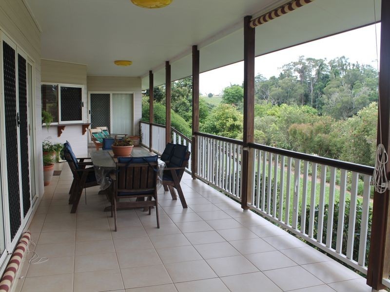 25 Park Avenue, Yungaburra QLD 4884