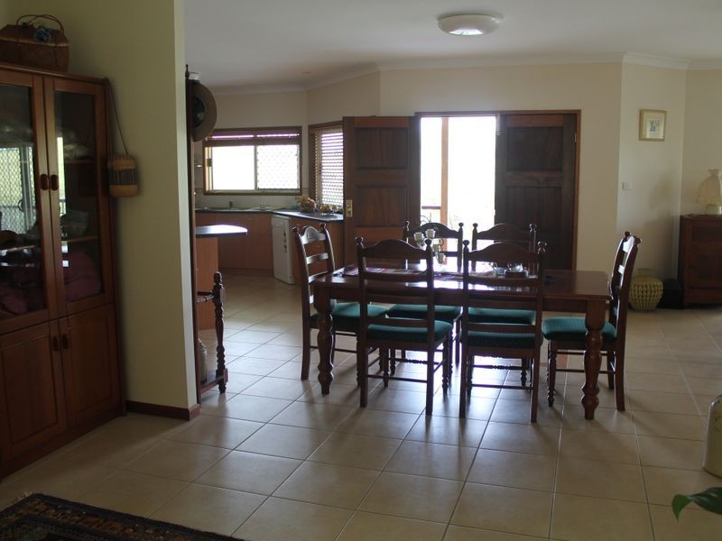 25 Park Avenue, Yungaburra QLD 4884