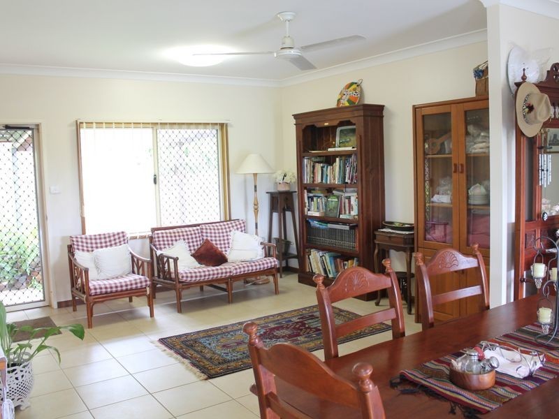 25 Park Avenue, Yungaburra QLD 4884