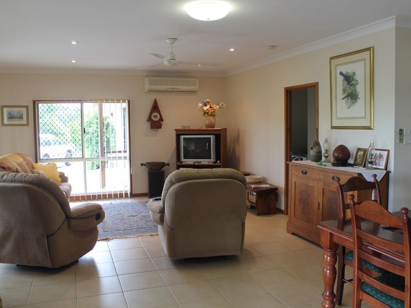 25 Park Avenue, Yungaburra QLD 4884