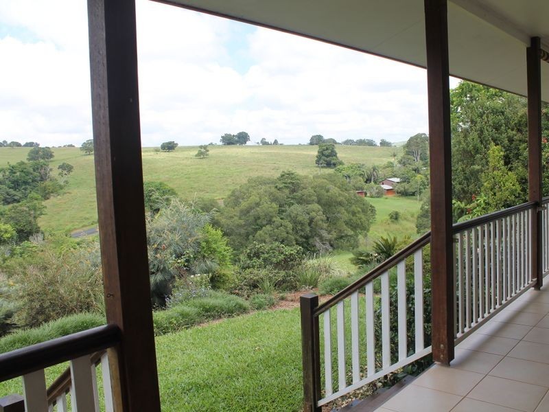 25 Park Avenue, Yungaburra QLD 4884