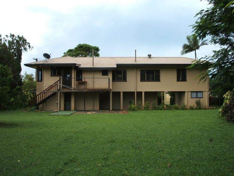 7 Brown Street, Mareeba QLD 4880