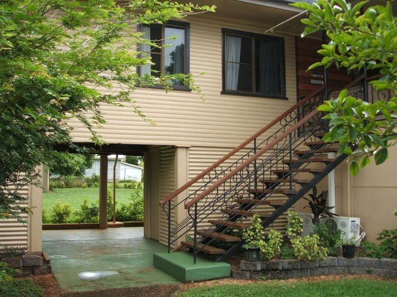 7 Brown Street, Mareeba QLD 4880