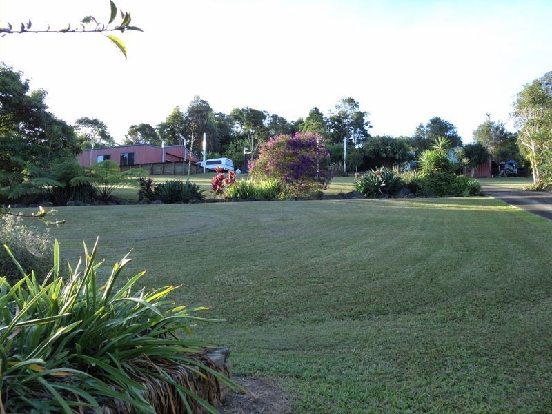 27 Park Avenue, Yungaburra QLD 4884