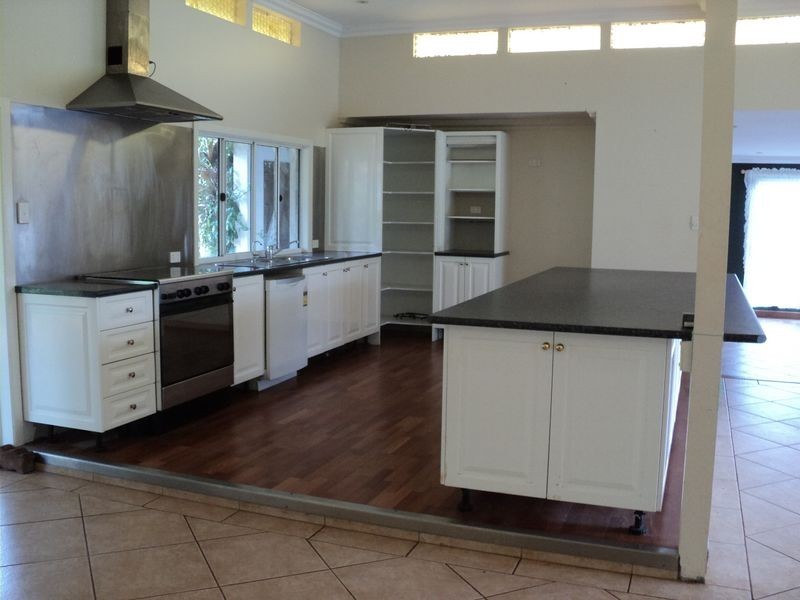 13 Logan Street, Atherton QLD 4883