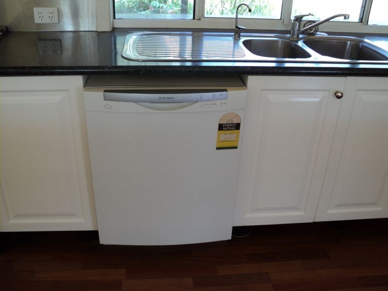 13 Logan Street, Atherton QLD 4883