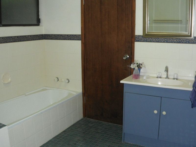 8 Dalziel Avenue, Atherton QLD 4883