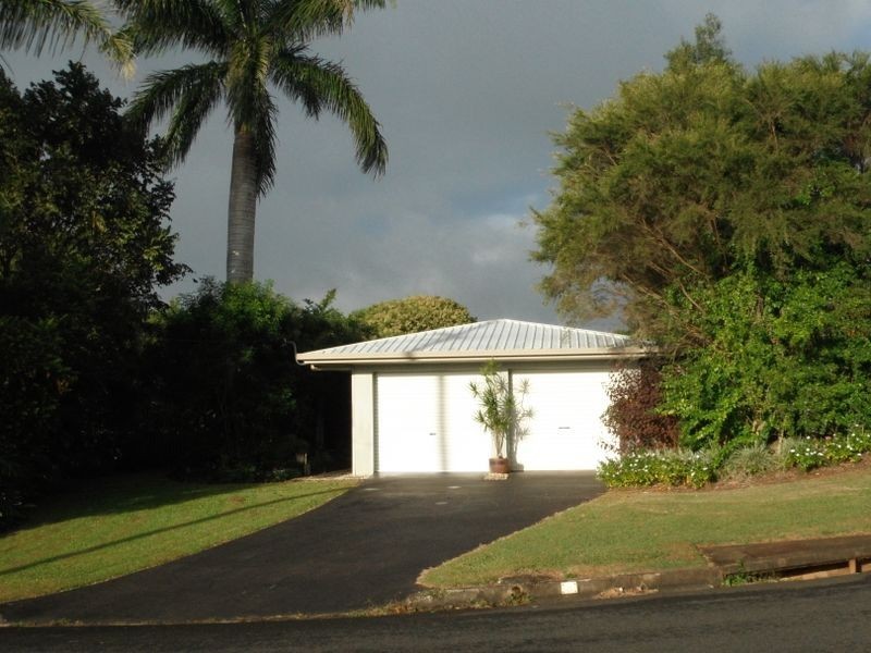 8 Dalziel Avenue, Atherton QLD 4883