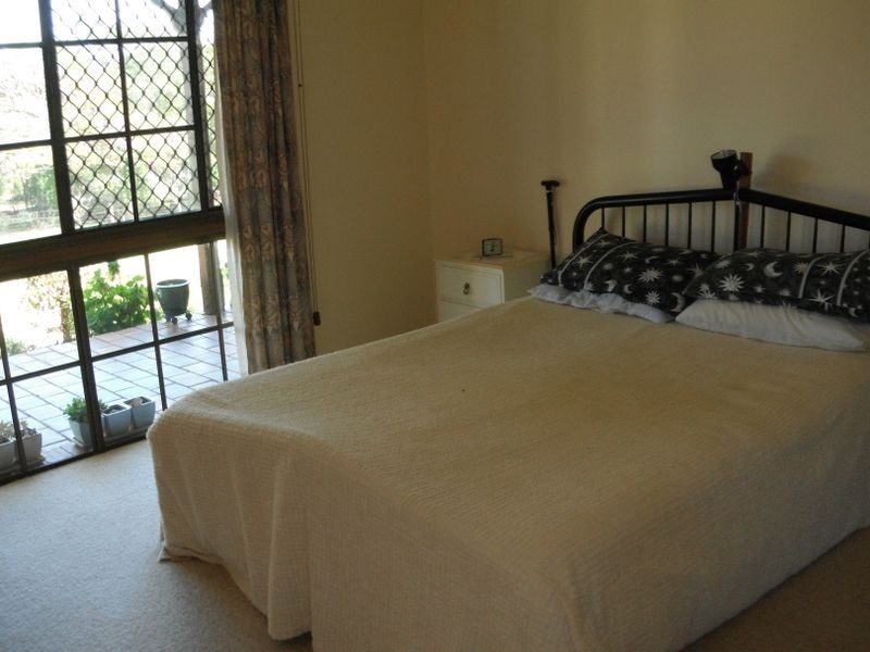 7 Imrie Close, Lake Eacham QLD 4884