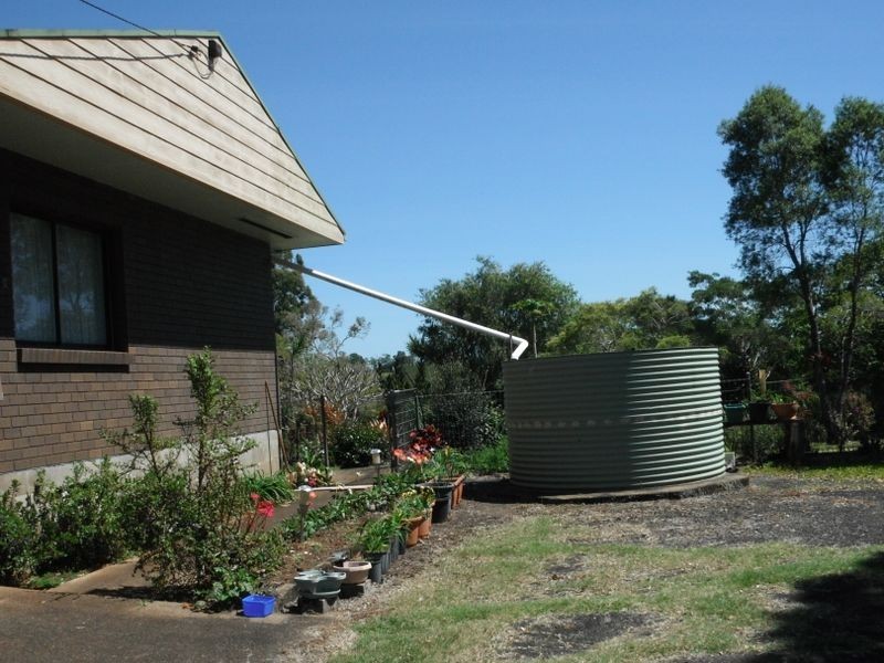 7 Imrie Close, Lake Eacham QLD 4884