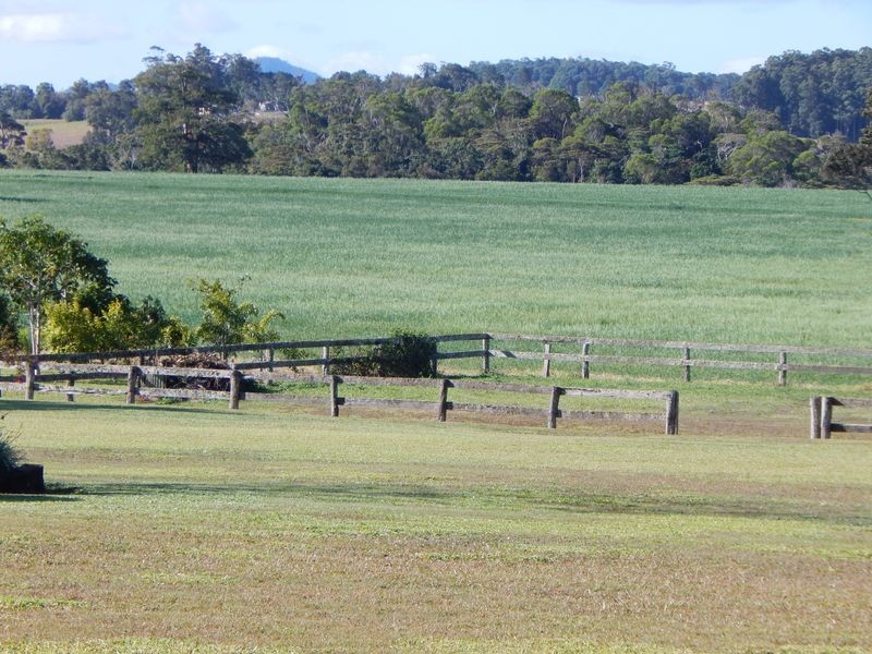 Lake Eacham QLD 4884