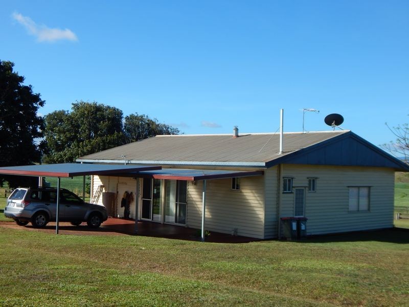 Lake Eacham QLD 4884