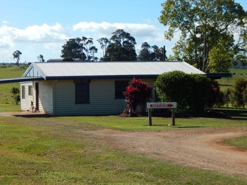 Lake Eacham QLD 4884