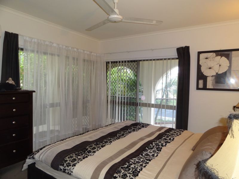 6 Palm Street, Tinaroo QLD 4872