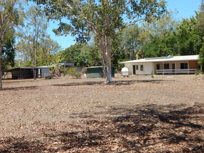 37 Ray Road, Mareeba QLD 4880