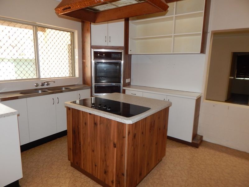 37 Ray Road, Mareeba QLD 4880