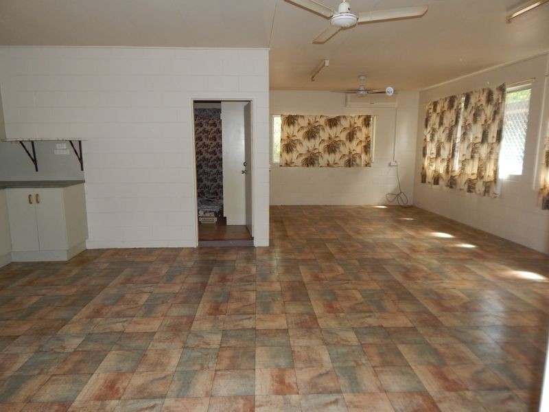 37 Ray Road, Mareeba QLD 4880