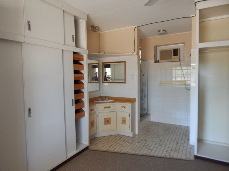 37 Ray Road, Mareeba QLD 4880