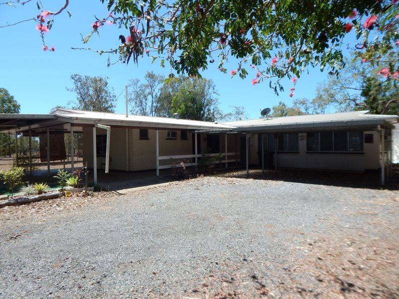 37 Ray Road, Mareeba QLD 4880