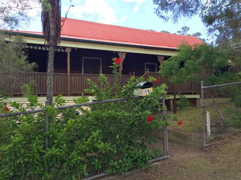19 Broadway, Herberton QLD 4887