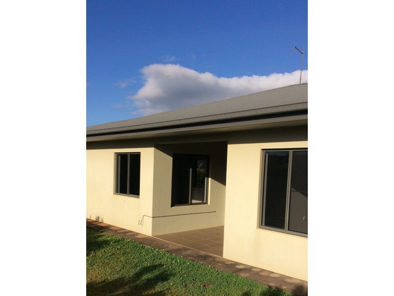 8 Quadrio Close, Atherton QLD 4883