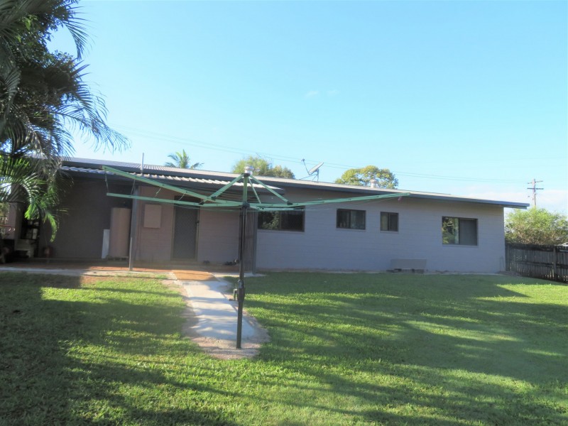 6 Hillview Crescent, Atherton QLD 4883