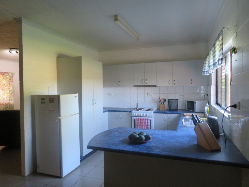 6 Hillview Crescent, Atherton QLD 4883