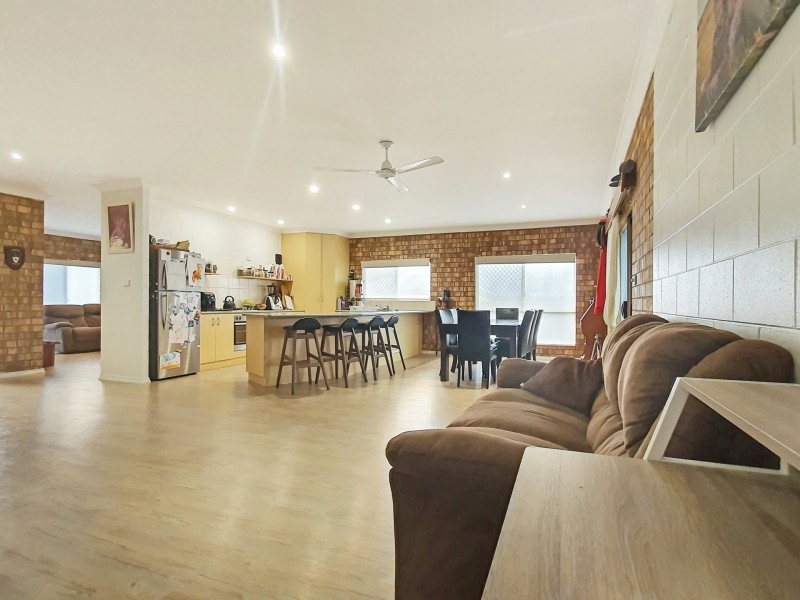 13 Anthony Drive, Atherton QLD 4883