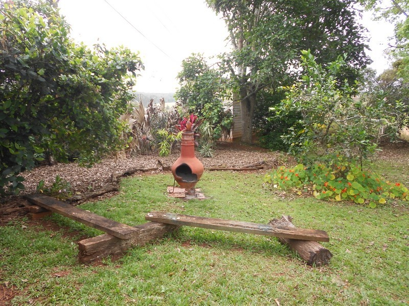 35 Eacham Rd, Yungaburra QLD 4884