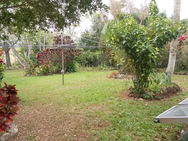 35 Eacham Rd, Yungaburra QLD 4884