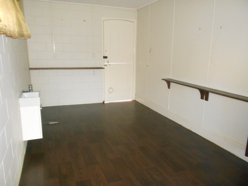 44 Grove Street, Atherton QLD 4883