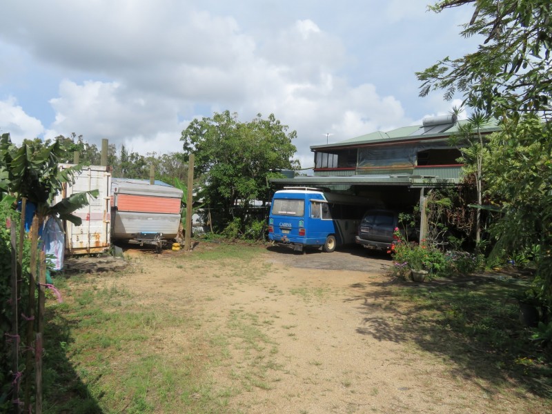 Tinaroo QLD 4872