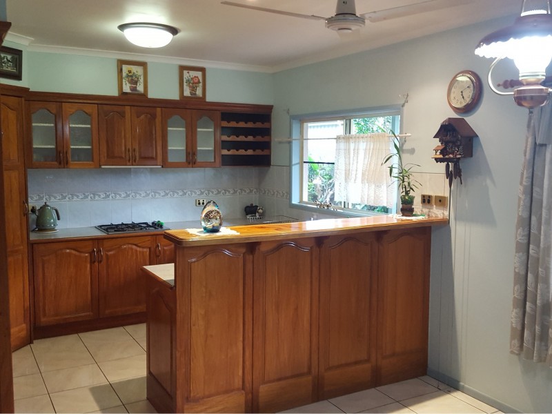 10 Bernard Street, Malanda QLD 4885