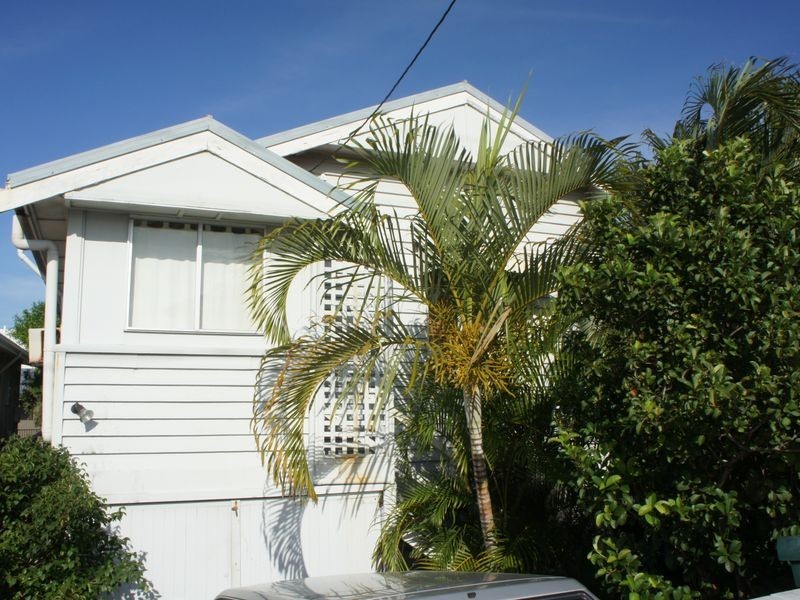 1025 Gold Coast Highway, Palm Beach QLD 4221