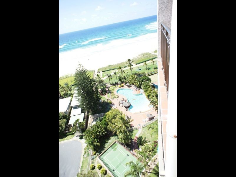 14E/973 Gold Coast Highway, Palm Beach QLD 4221