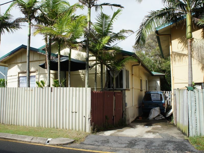 74 Jefferson Lane, Palm Beach QLD 4221