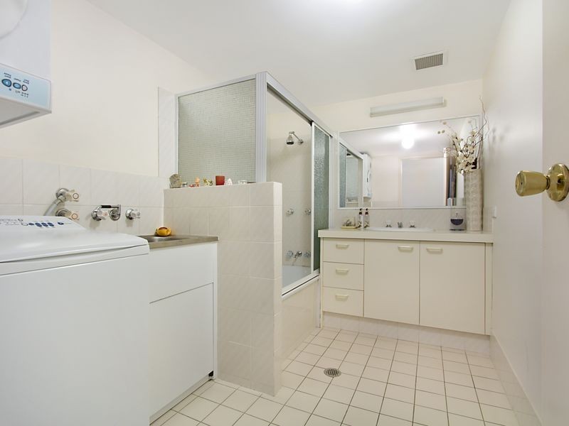 4/3 Tarni Avenue, Palm Beach QLD 4221