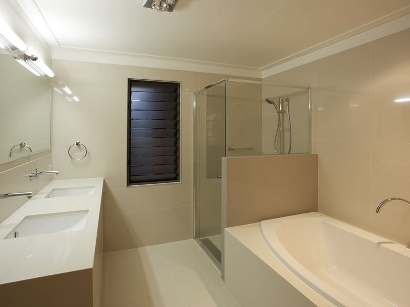 193 Nineteenth Avenue, Elanora QLD 4221